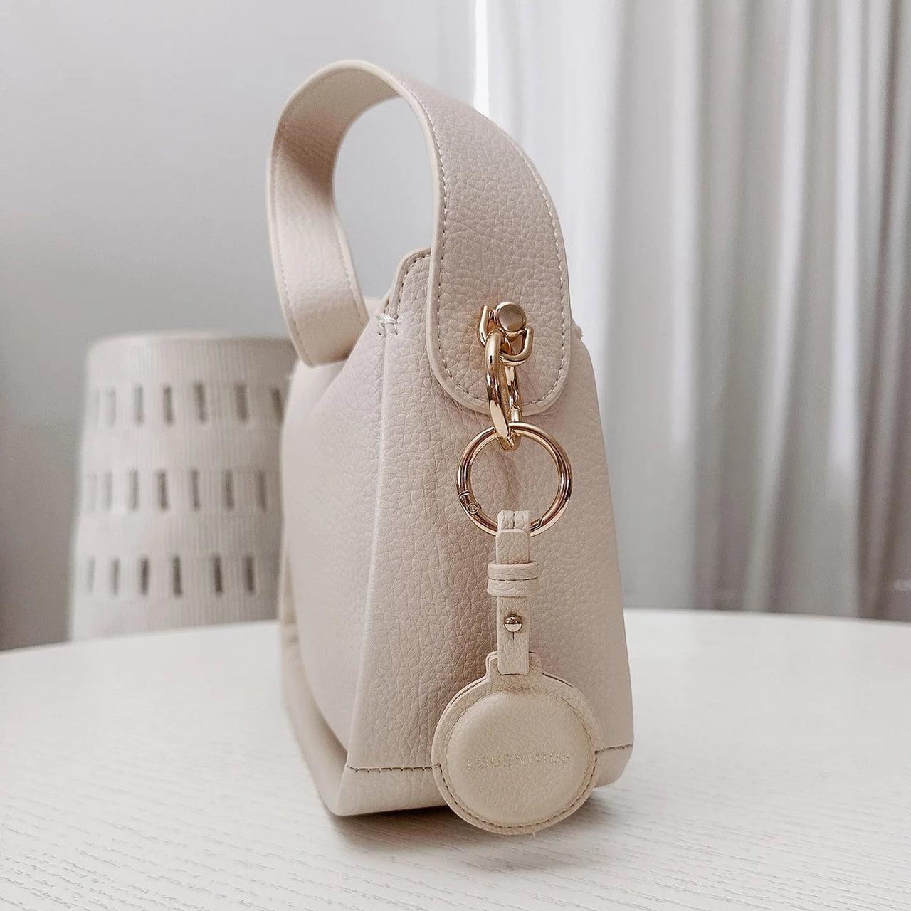 Opal Airtag Case - Vanilla
