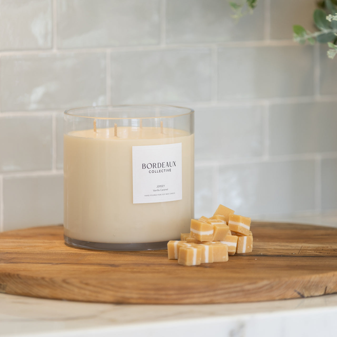 JERSEY - Vanilla Caramel Medium Deluxe Candle