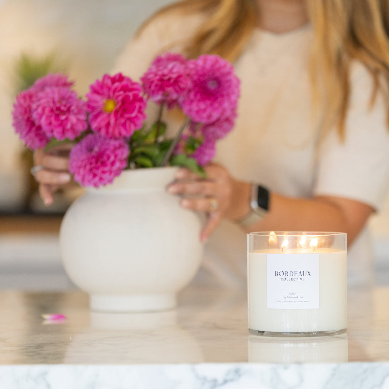 HARVEST - Vintage Leather & Sandalwood Small Deluxe Candle
