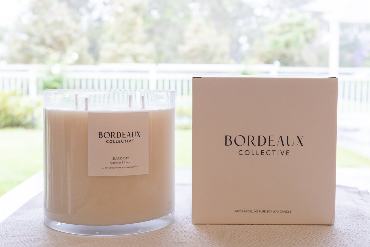 ISLAND BAY - Coconut & Lime Medium Deluxe Candle