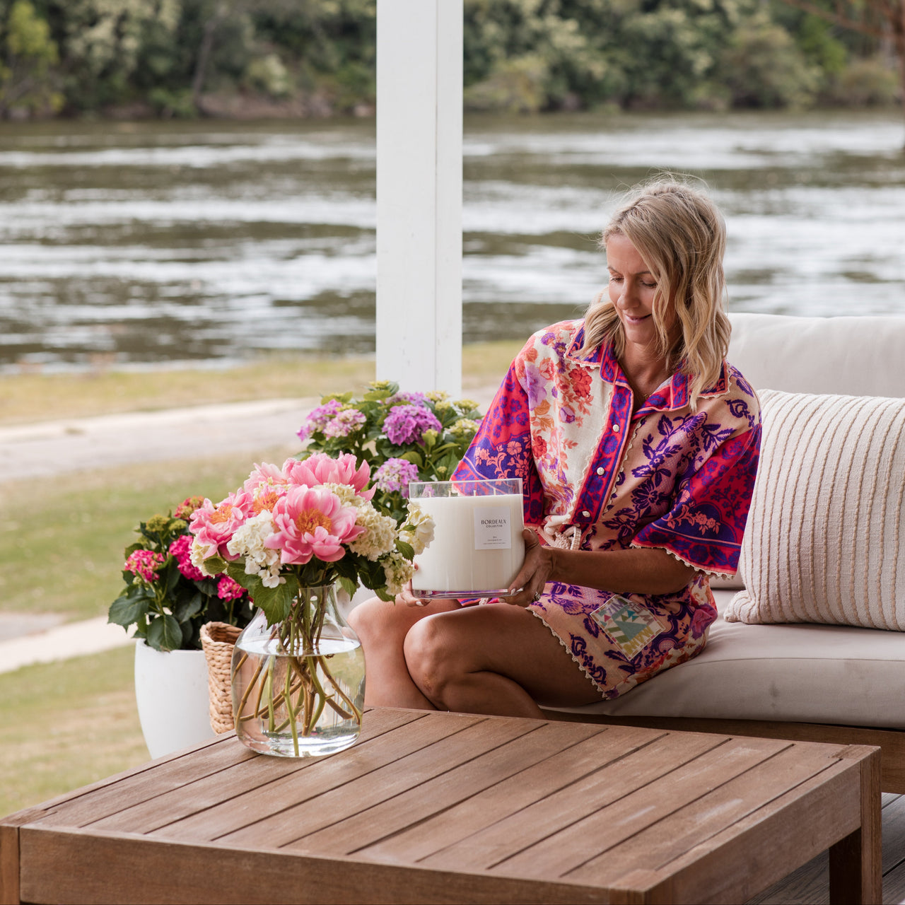 CUBA - Dry Tobacco & Hay Medium Deluxe Candle