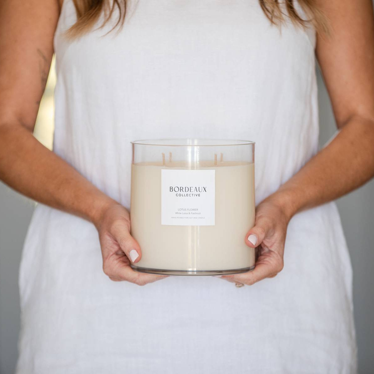LOTUS FLOWER - Lotus, Vanilla & Patchouli Medium Deluxe Candle