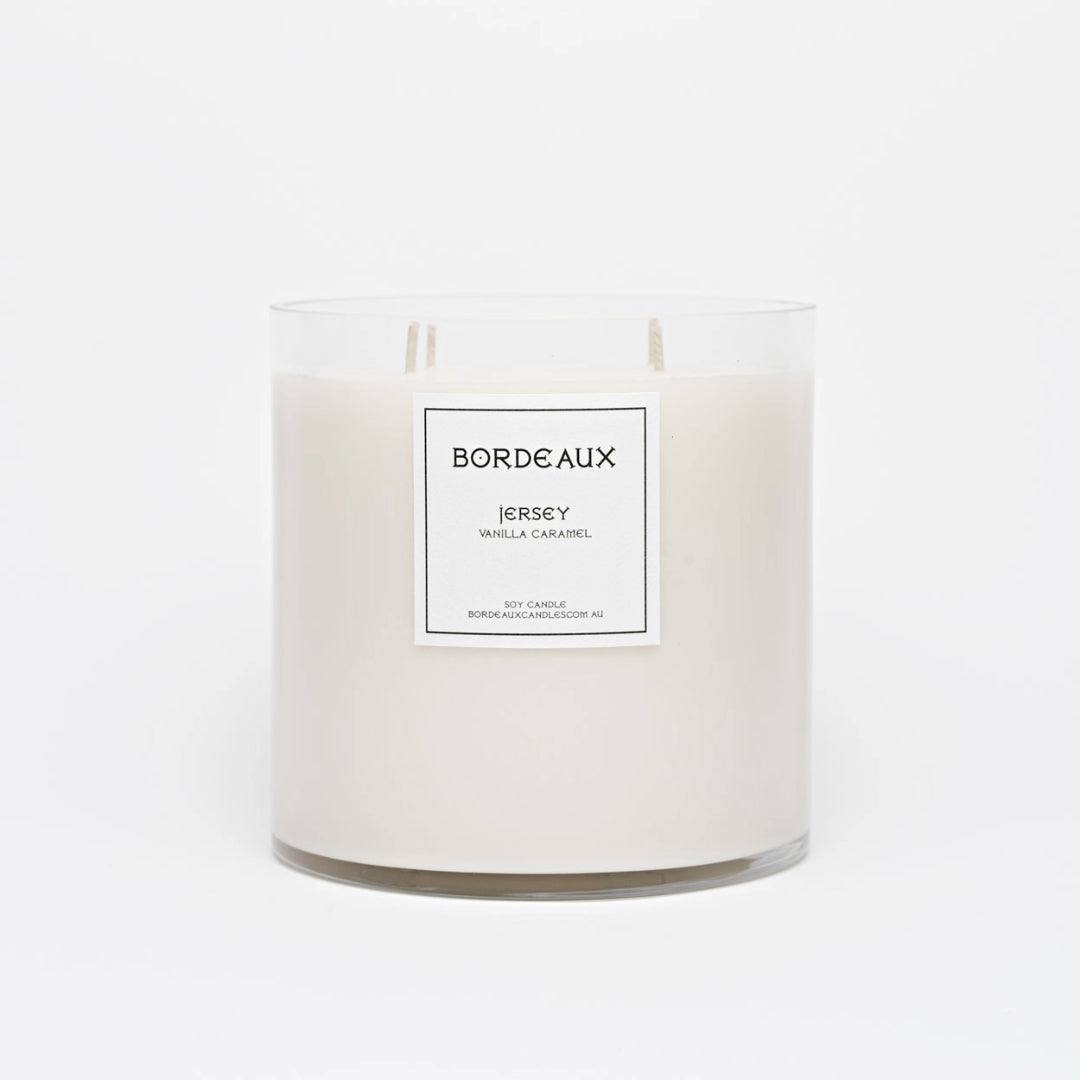 Vanilla Caramel Medium Deluxe candle in oversized glass vessel | Pure Soy wax | Non Toxic | Bordeaux Candles