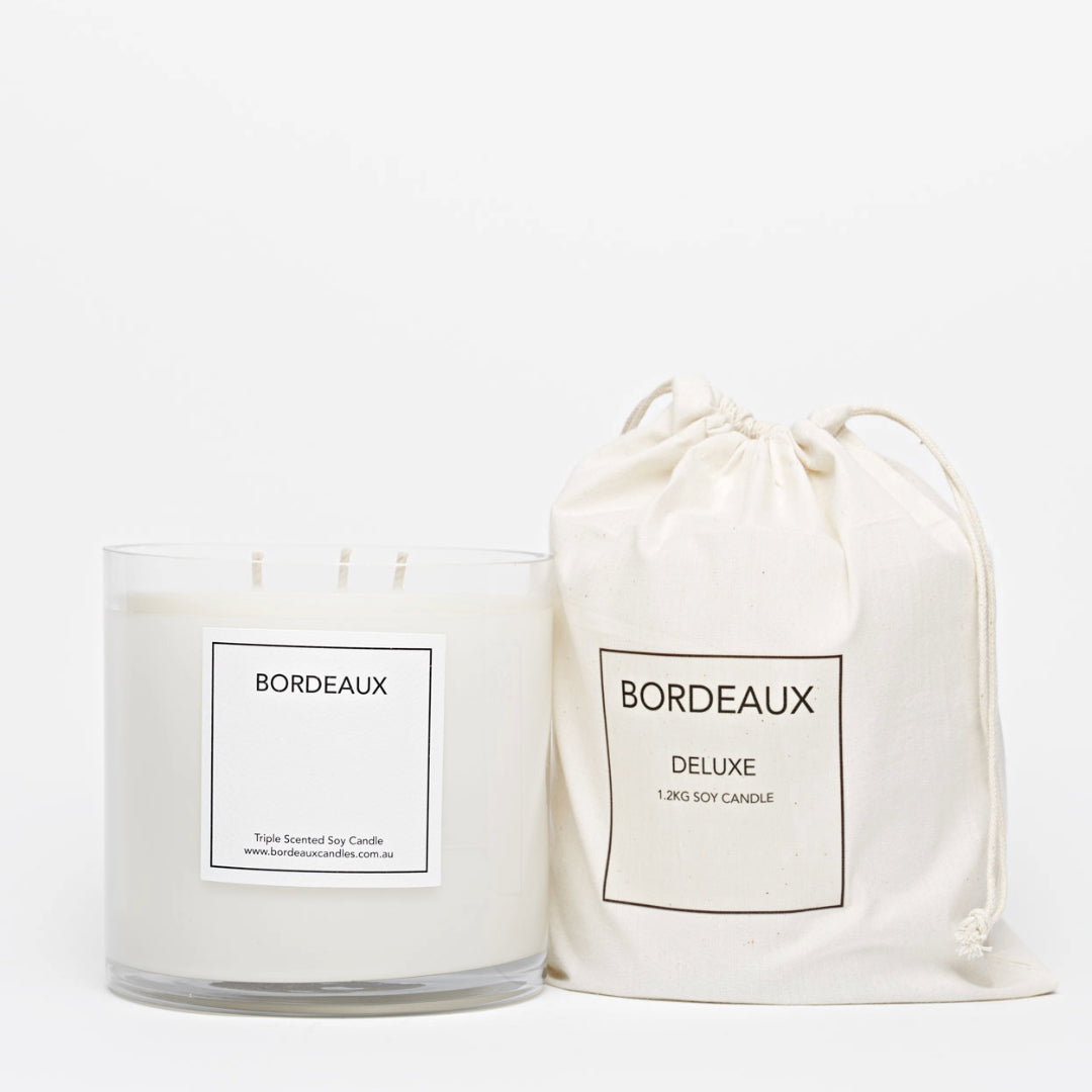 True Gardenia Floral fragrance 1kg candle with glass vessel with cotton drawstring bag | Bordeaux Candles