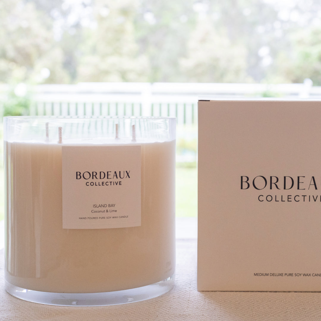 ISLAND BAY - Coconut & Lime Medium Deluxe Candle